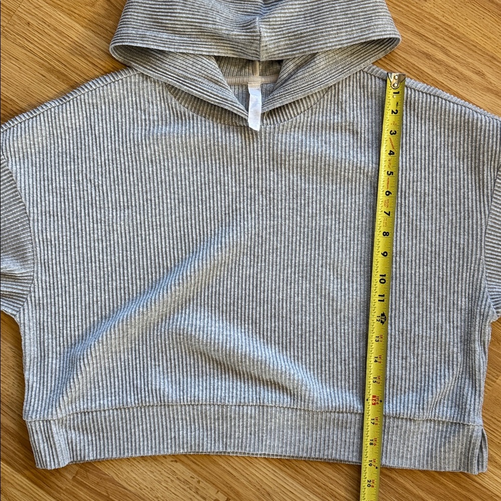 Alo Muse Hoodie ✨ size L - Picture 10 of 13